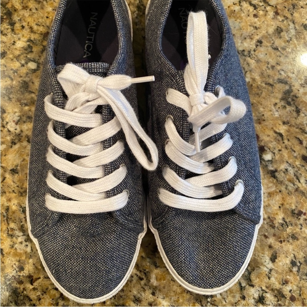 Nautica sneakers size 8.5